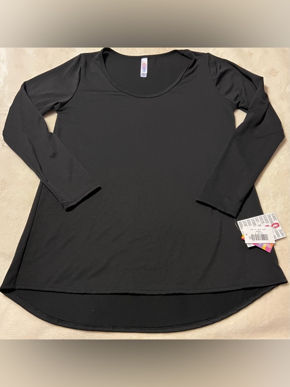 🆕 NWT LuLaRoe Black Long Sleeve Scoop Neck Stretchy “Lynnae” Top Women’s Small